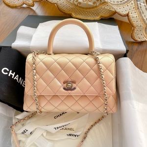💗SOLD💗Chanel 21K Iridescent Pink Coco Handle